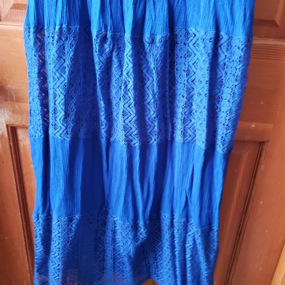 Dress - Picture 2 of 4